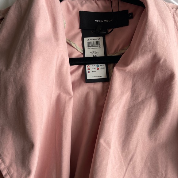 Vero Moda 3/4 jacket with waist tie. - Picture 2 of 2